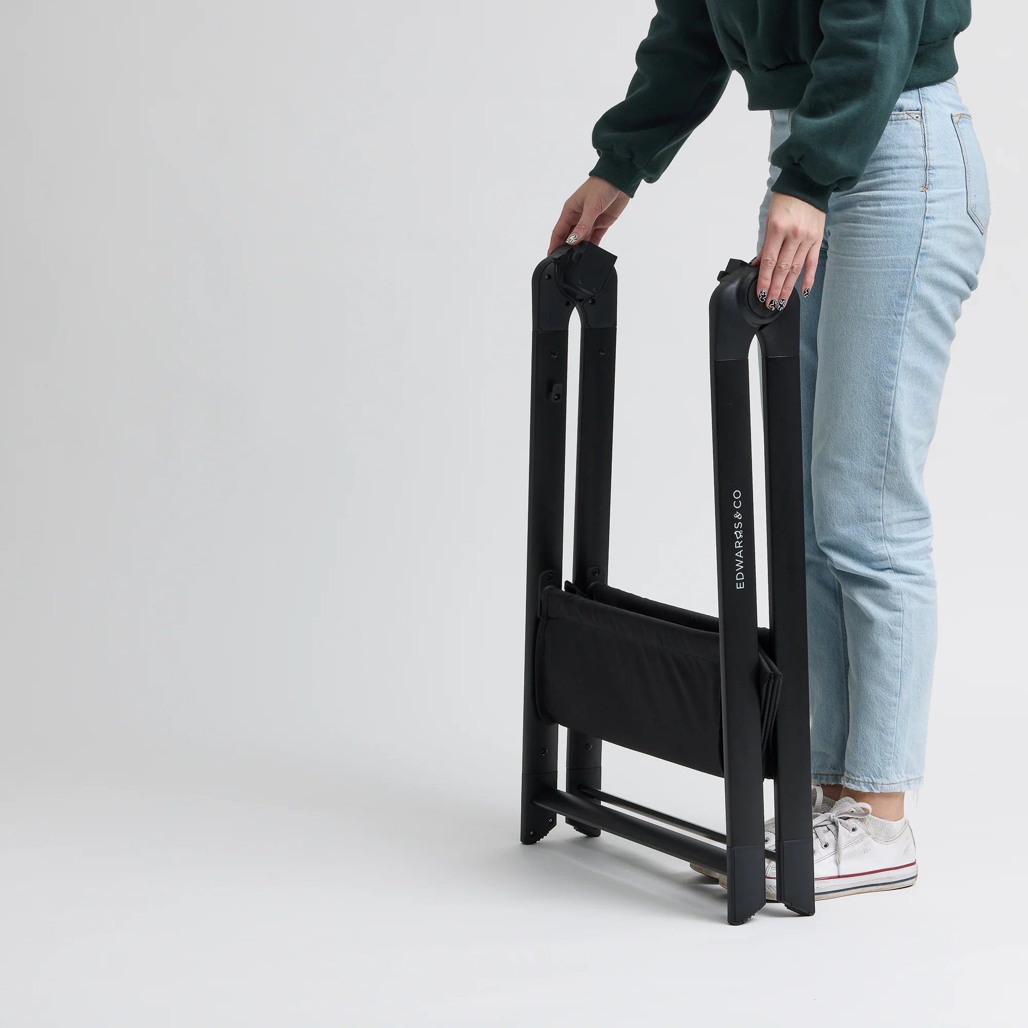 Home Stand - Image 4